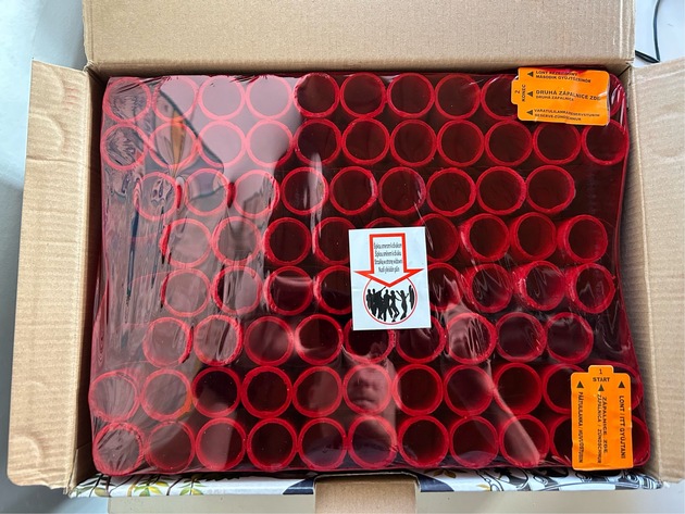 HZA-RO: Zoll warnt vor gefährlichem Feuerwerk aus dem Ausland / Hauptzollamt Rosenheim kontrolliert Reisende