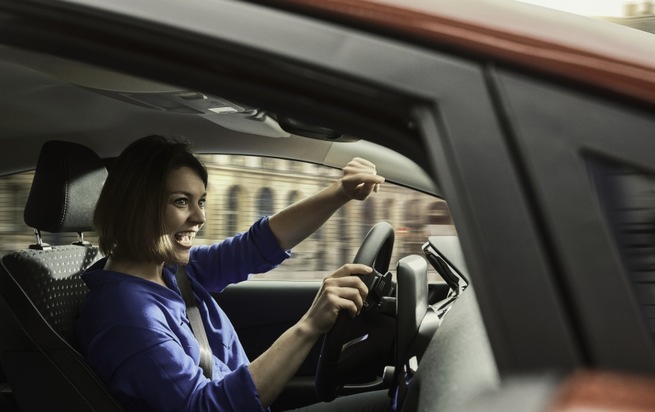 Welche Weihnachtslieder Autofahrer am meisten nerven (FOTO)