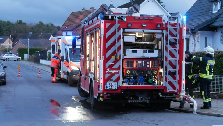 FW Celle: Kellerbrand mit zwei verletzten Personen