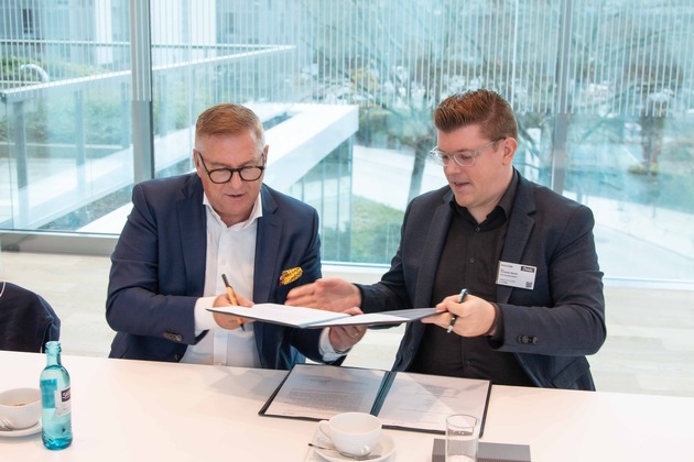 Neue Kooperation zwischen Debeka und ADG Business School