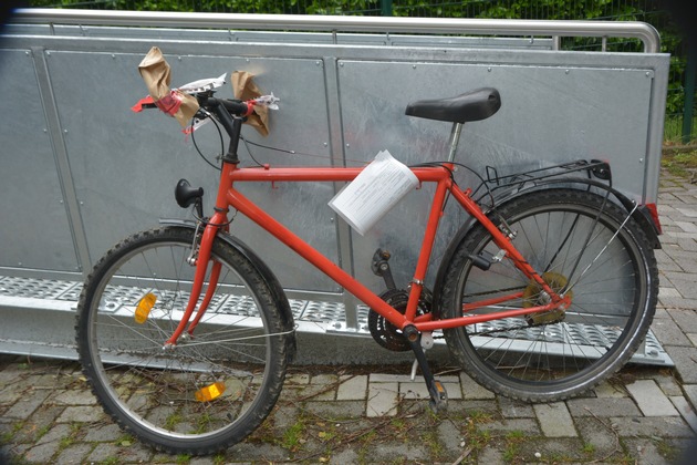 POL-COE: Dülmen, Bahnhof / Fahrraddiebe erwischt - Fahrradbesitzer gesucht
