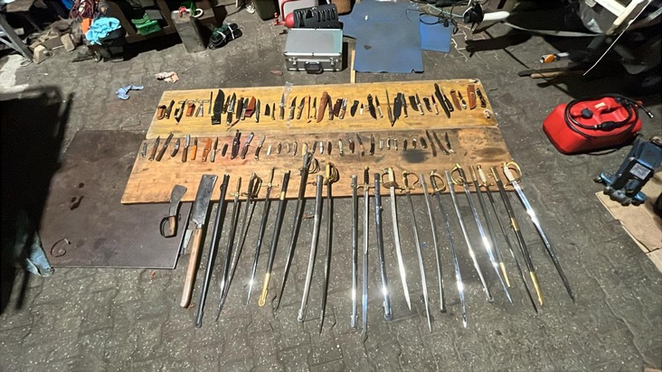 POL-W: SG Waffenfund nach Hinweis - Gemeinsame Presseerklärung von Staatsanwaltschaft und Polizei Wuppertal