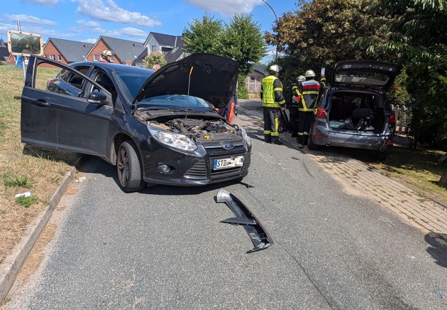 POL-STD: Verkehrsunfall im Alten Land - vier Autoinsassen verletzt