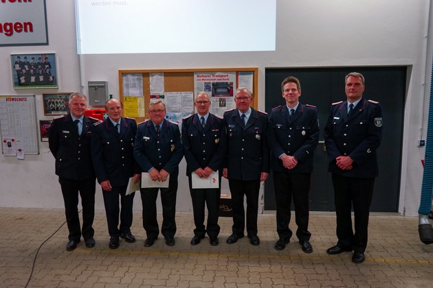 FW Flotwedel: Gleich drei Ehrungen für 50-jährige Mitgliedschaft bei der Feuerwehr Eicklingen