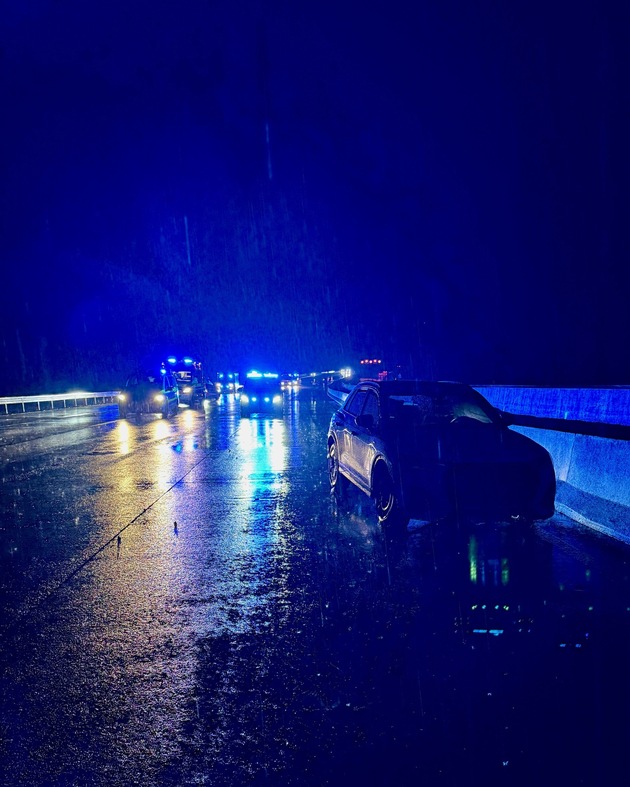 FW Ratingen: Verkehrsunfall auf der BAB 3