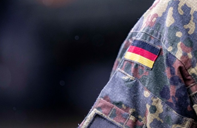 +++ Achtung Sperrfrist (Print, Radio und Online): 18.00 Uhr +++ARD-DeutschlandTREND: Beteiligung von Bundeswehrsoldaten an möglicher Ukraine-Friedensmission stößt auf geteiltes Meinungsbild