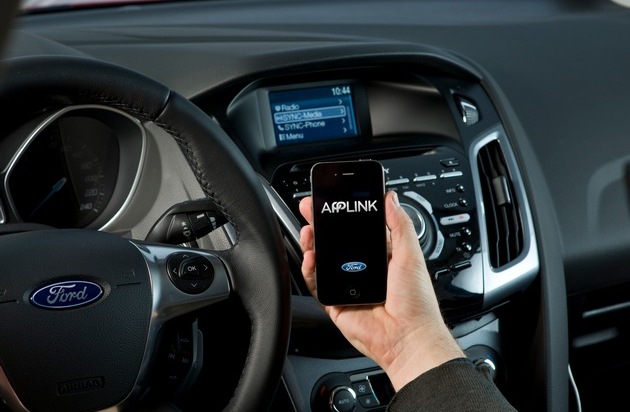 Ford-Werke GmbH: Ford unterstützt App-Entwickler durch die Freigabe von AppLink für die Open-source-Allianz GENIVI (BILD)