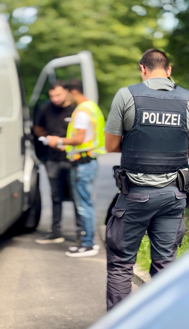POL-DA: Südhessen: Zahlreiche Fahrzeugführer ohne Fahrerlaubnis bei überregionalen Kontrollen festgestellt / 21-Jähriger mit rund 400 Litern Altöl vorläufig festgenommen