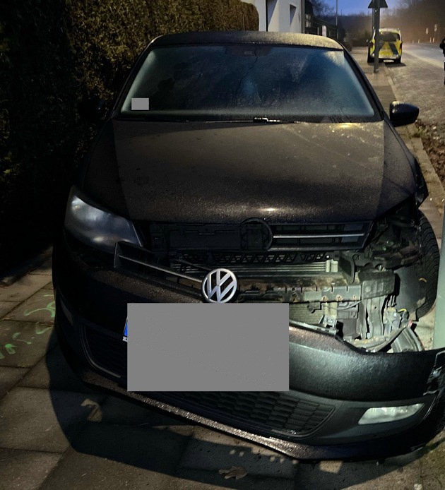 POL-OB: Zeugen gesucht nach Fahrerflucht