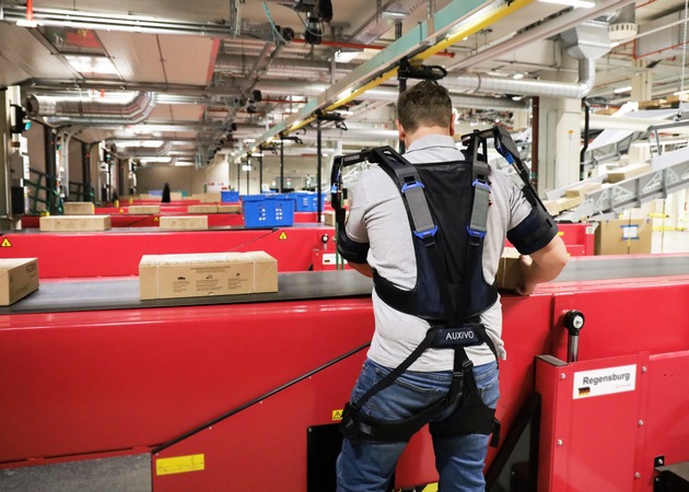 Witt-Gruppe testet Exoskelette in der Logistik