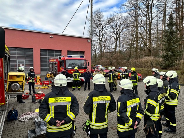 FW-EN: Lehrgang endet erfolgreich - 18 frisch gebackene Truppführer im EN-Kreis