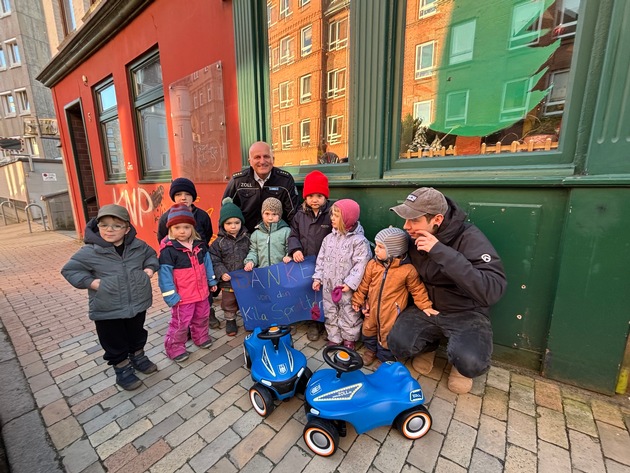 HZA-KI: Spendenaktion des Hauptzollamts Kiel unterstützt Kindertagesstätten in der Region