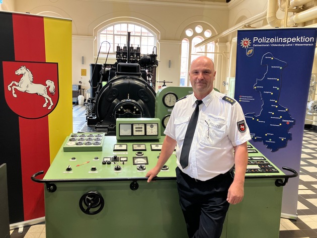 POL-OLD: Polizeipräsident führt neuen Inspektionsleiter in Delmenhorst in sein Amt ein +++ Polizeidirektor Carsten Hoffmeyer kehrt beruflich in die Heimatstadt zurück +++