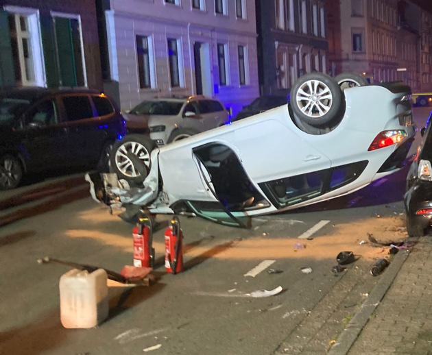 FW-EN: Feuerwehr wurde zu drei Verkehrsunfällen alarmiert