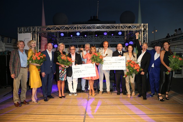 MS EUROPA meets Sansibar 2014: Nandini Mitra und Jochen Horst gewinnen den MS EUROPA Poetry Award (FOTO)