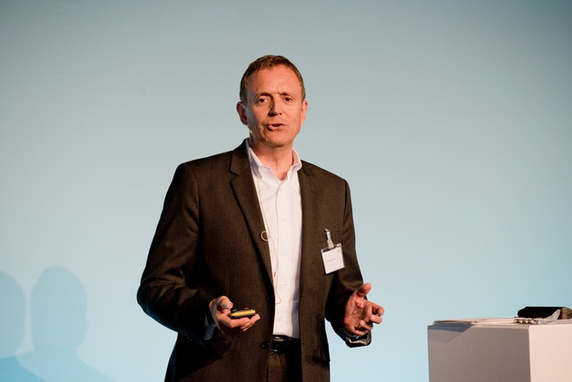 JTI commercialise PLOOM TECH en Suisse - son premier lancement hors du Japon / Un vaporisateur de tabac novateur