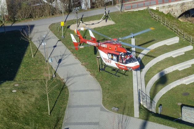 FW-Heiligenhaus: Rettungshubschrauber im Hefelmannpark (Meldung 6/2018)