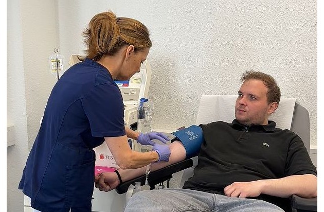 Octapharma Plasma: Teamgeist kennt kein Abseits: Warum BV-Bad-Lippspringe-Spieler Ronny Remer Blut und Plasma spendet