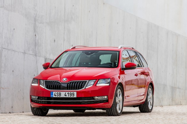 SKODA unterstützt Radsport-Highlight &apos;Rund um den Finanzplatz Eschborn-Frankfurt&apos; (FOTO)