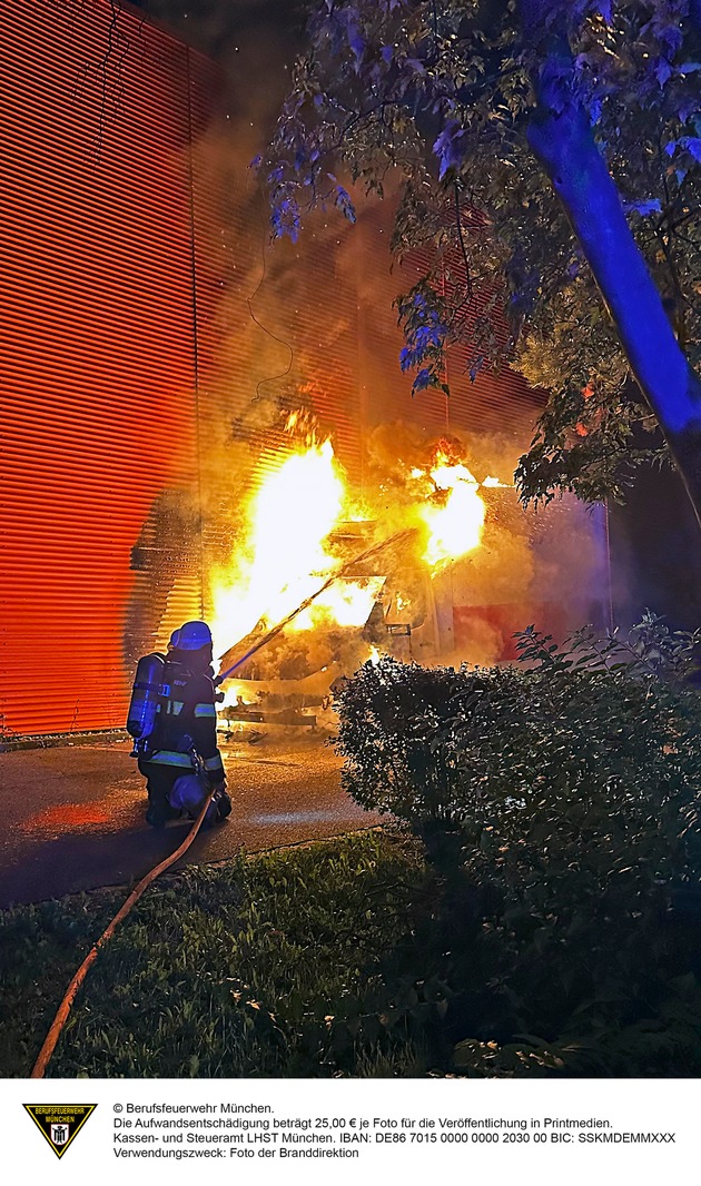 FW-M: Brandserie im nördlichen Stadtgebiet (Am Hart / Euro-Industriepark)