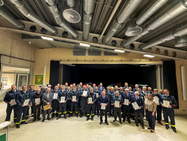 FW-Dorsten: Sieben Jahrzehnte Feuerwehrleidenschaft
