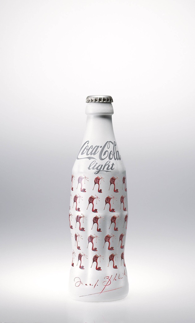Coca-Cola light et Manolo Blahnik - une nouvelle coopération avec le monde de la mode