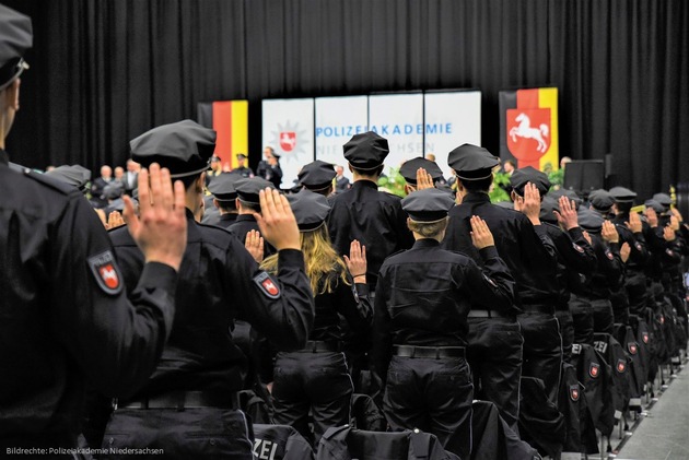 POL-OS: &quot;Begegnung schaffen&quot; - Demokratiewoche der Polizeidirektion Osnabrück startet