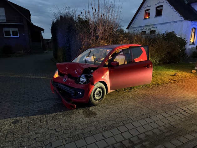 POL-STD: Zwei Leichtverletzte bei Unfall im Alten Land