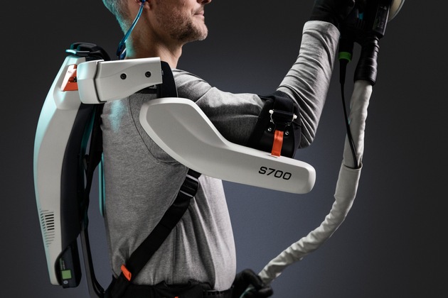 Produktneuheit: Das aktive Schulter Exoskelett S700 von exoIQ macht Arbeit leichter