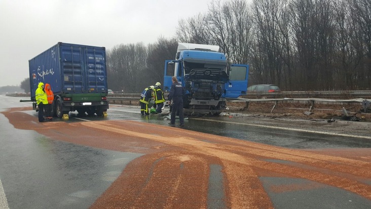 FW-RE: Verkehrsunfall mit einem LKW auf der BAB 43 - keine Verletzten