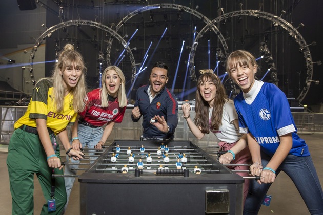 Moderations-Quintett spielt sich warm - Countdown zum großen THE DOME-Comeback