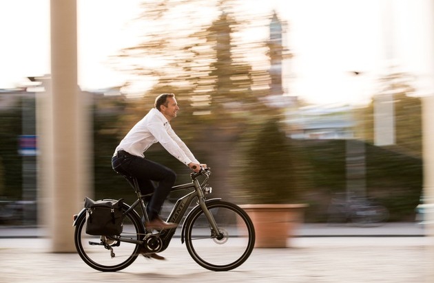 JobRad GmbH: E-Mobilit&auml;t: Steuerentlastung f&uuml;r Dienstr&auml;der - Neuregelung f&uuml;r Mehrzahl der Nutzer nicht relevant - JobRad fordert Nachbesserung (FOTO)