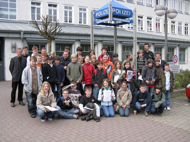 POL-NOM: Girls&#039;Day bei der Northeimer Polizei - Bilder im Anhang