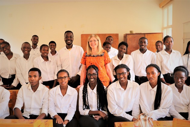 Wo Frauen Zukunft schaffen: Besondere Studien- und   Begegnungseise mit der Pionierin Jackie Helfenberger in Ruanda