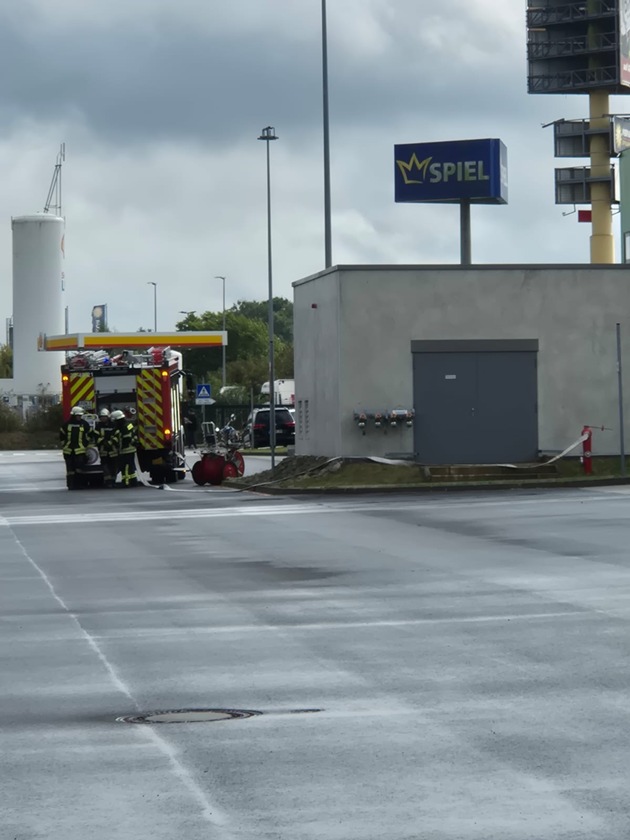 FW-ROW: Wechselrichter fängt Feuer