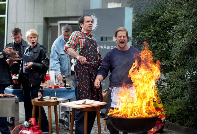 Eine Frage der Ehre: &quot;Der letzte Bulle&quot; und &quot;Danni Lowinski&quot; sorgen für Recht / Gaststar Katy Karrenbauer als trauernde Witwe - am Montag, 28. März 2011 (mit Bild)