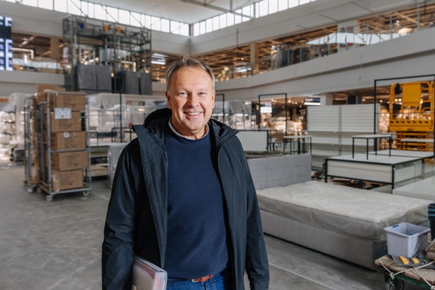 Premiere mit Prominenz: XXXLutz l&auml;dt zum exklusiven "Pre-Shopping-Event" seines M&ouml;belhauses in Rangsdorf - alle Gratis-Tickets bereits vergriffen