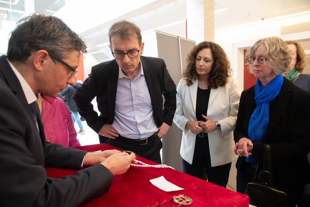 Ordensjurierung: Sparkasse KölnBonn fördert Goldschmiedenachwuchs mit 10.000 Euro