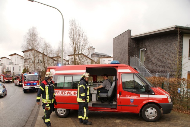 FW-AR: Zigarettenrauch löst Alarm in Neheimer Wohnheim aus