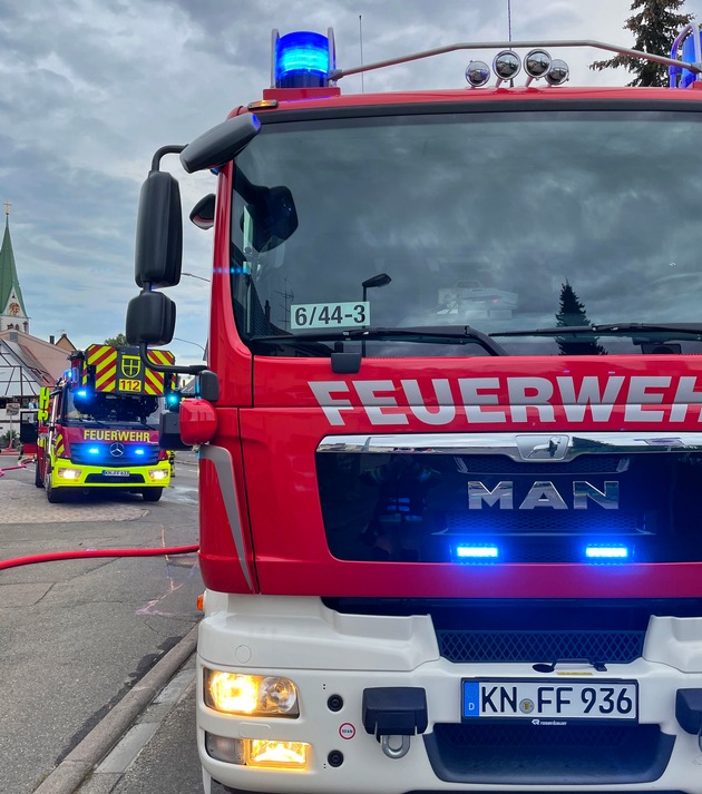 FW Konstanz: Brand am Gebäude