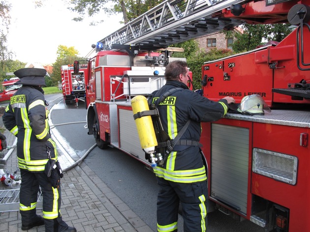 FW-AR: Feuer in einem leerstehendem Gebäude in der Arnsberger Wolfsschlucht