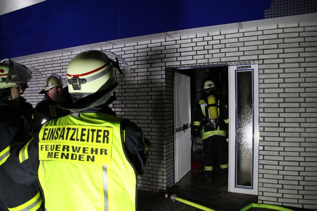 FW Menden: Zwei Verletzte Personen nach Brand in einer Wohnung