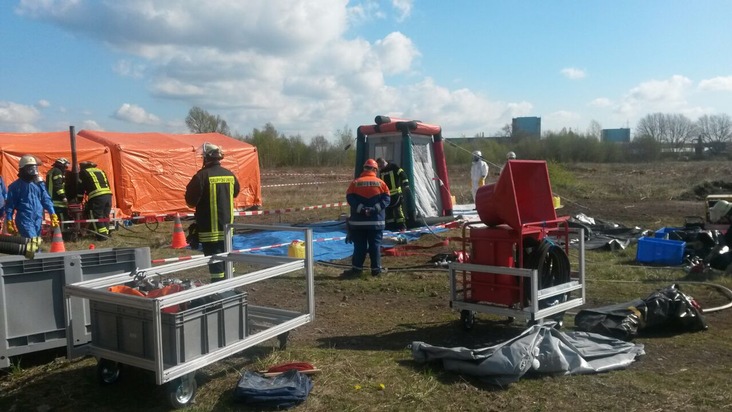 FW-AR: Spezial-Einsatzkräfte bewähren sich bei Übung in Dortmund