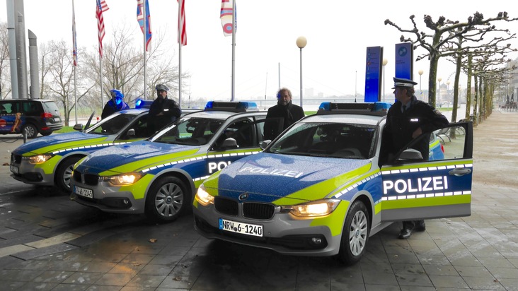 POL-D: Foto zum Termin - Vorstellung der neuen Streifenwagen