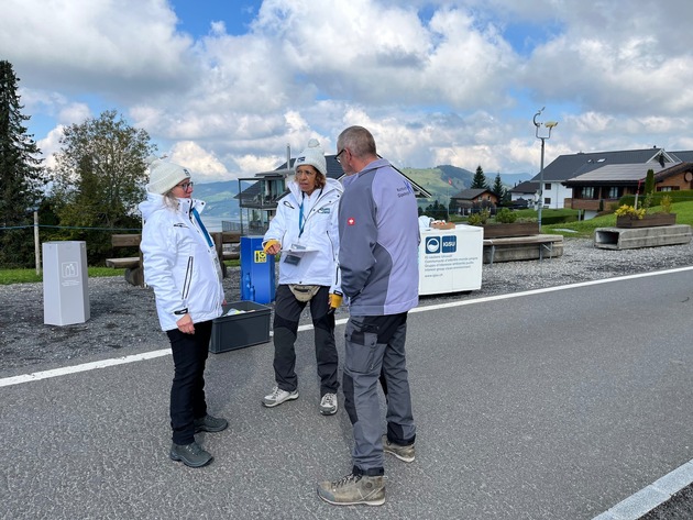Medienmitteilung: «IGSU-Botschafter für saubere Wanderwege in Sattel-Hochstuckli»
