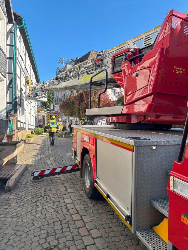 FW-EN: Heimrauchmelder und Nachbarin verhindern Schlimmeres - Großes Glück bei Brand in der Kampstraße