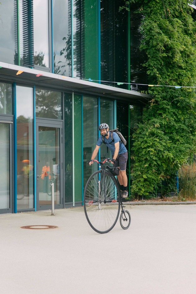 WALA empfängt „Tour de Kreisle“ und spendet 3.000 Euro