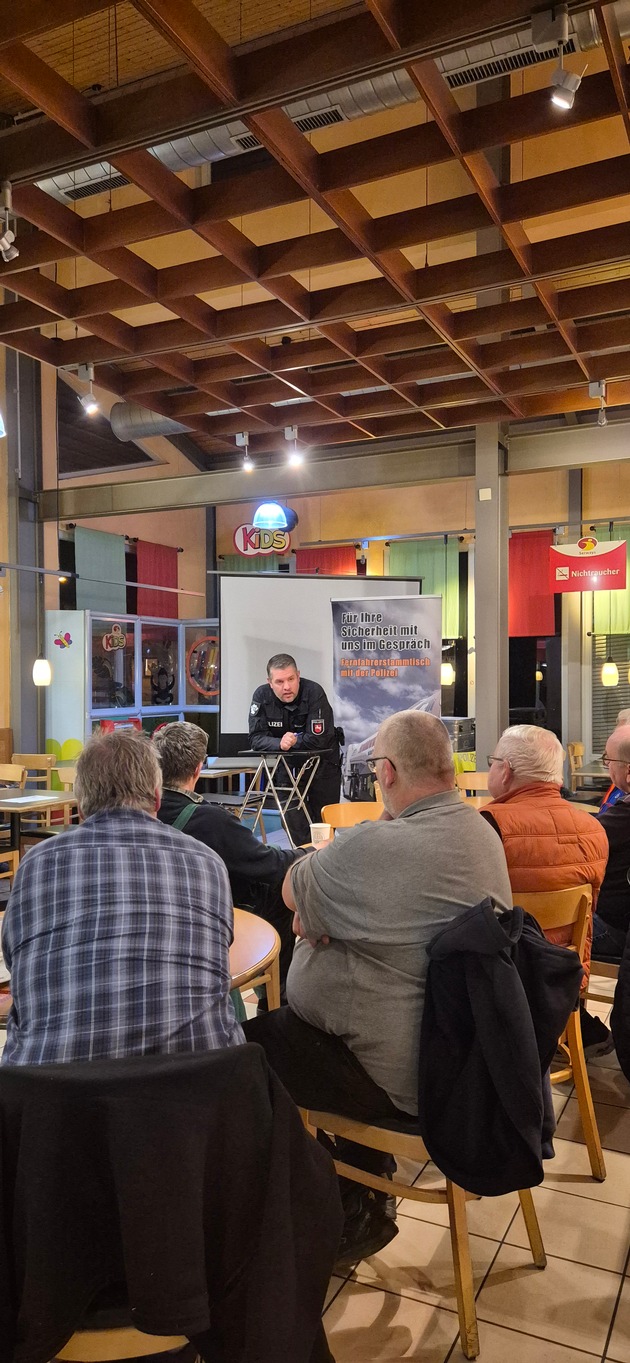 POL-ROW: Verkehrsverstöße sollen sich nicht lohnen - Vermögensabschöpfung im Fokus des Fernfahrerstammtisches