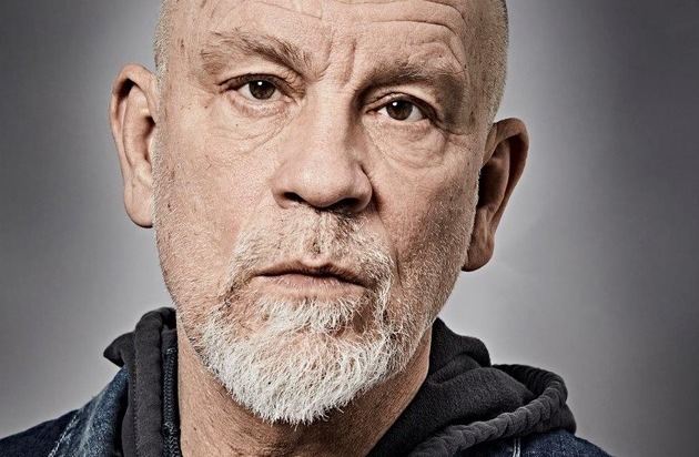 Sky Deutschland: Sky Arts HD präsentiert: Welturaufführung von "Just Call Me God" mit John Malkovich aus der Elbphilharmonie Hamburg im April als exklusive Erstausstrahlung