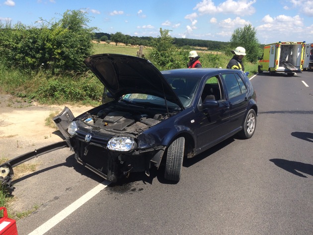 FW-Stolberg: Zwei Verletzte bei schwerem Verkehrsunfall